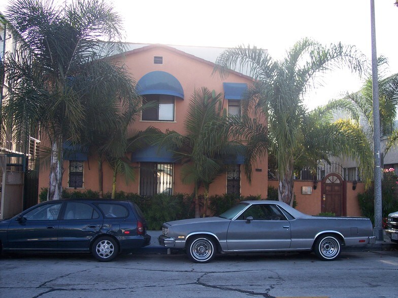 Building Photo - 636 Linden Ave