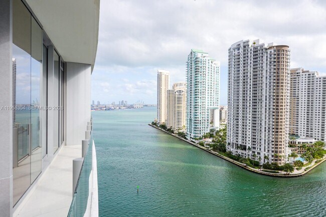 Building Photo - 300 Biscayne Blvd Way