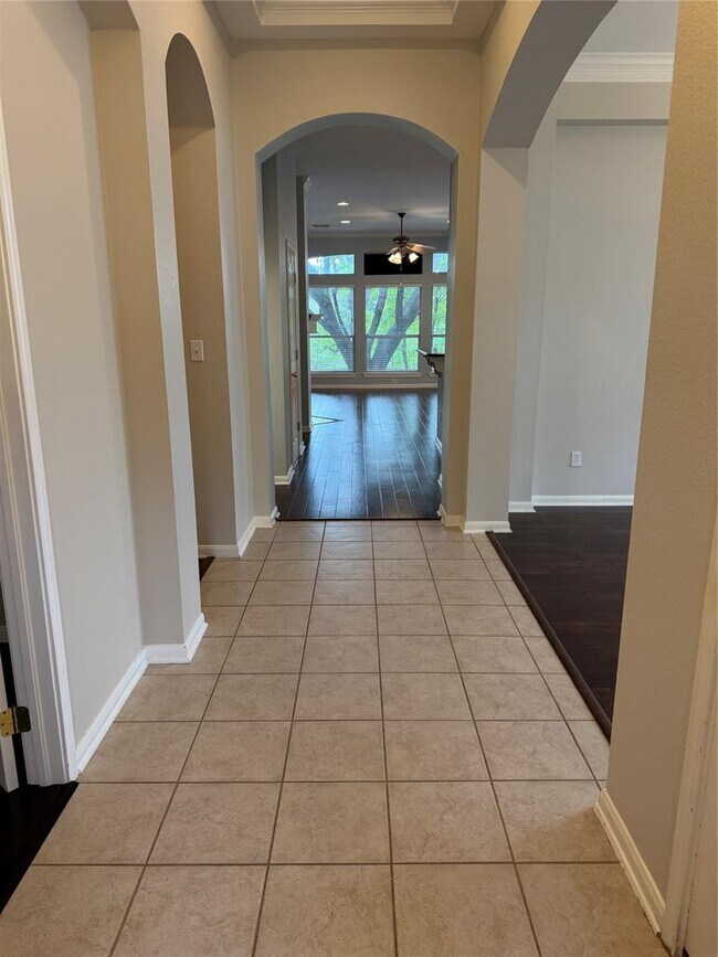 Building Photo - 8413 Sea Ash Cir