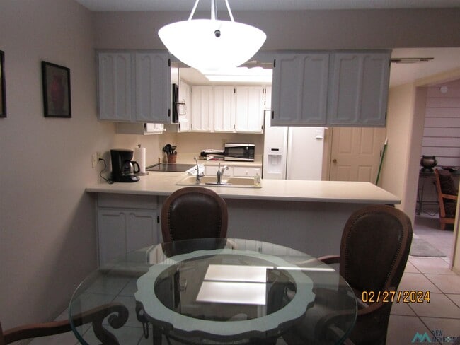 Building Photo - 1913 Villa Dr