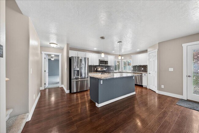 Building Photo - Beautiful NW Meridian Home with Privacy and Community Amenities