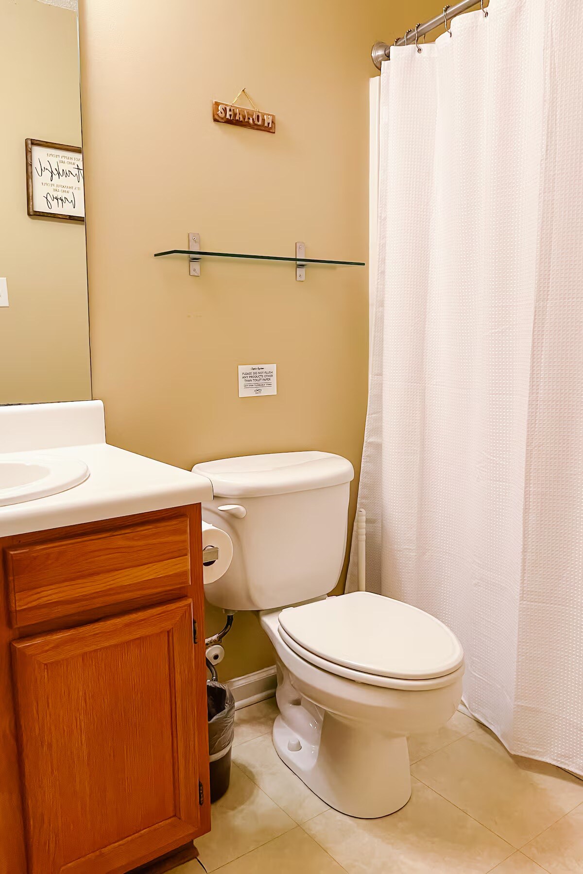 Building Photo - Room in House on Sandy Pines Dr