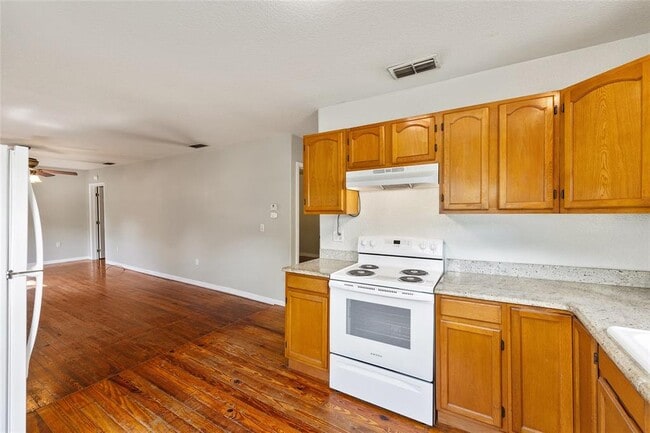 Building Photo - 1420 NE 23rd St