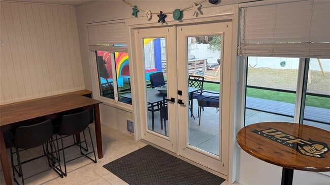 Building Photo - 3195 Mayflower Terrace