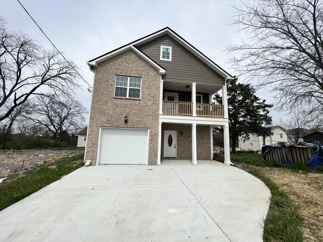 Building Photo - Stunning, Modern 4-Bed / 2.5-Bath Home for...