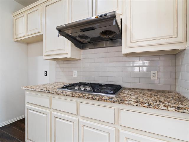 Building Photo - 9213 Dark Forest Dr