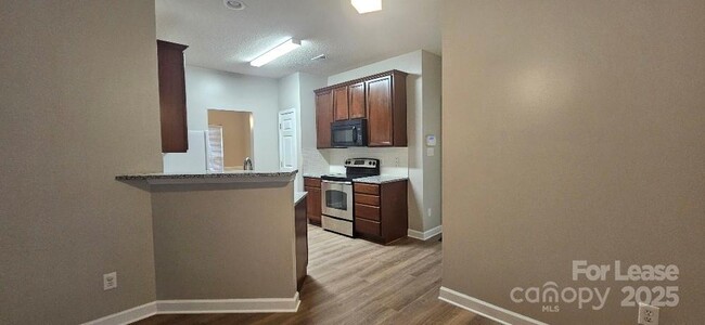 Building Photo - 12217 Westbury Glen Ct
