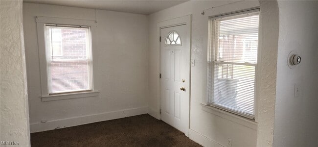 Building Photo - 3943-3947-3947 Riley Ave