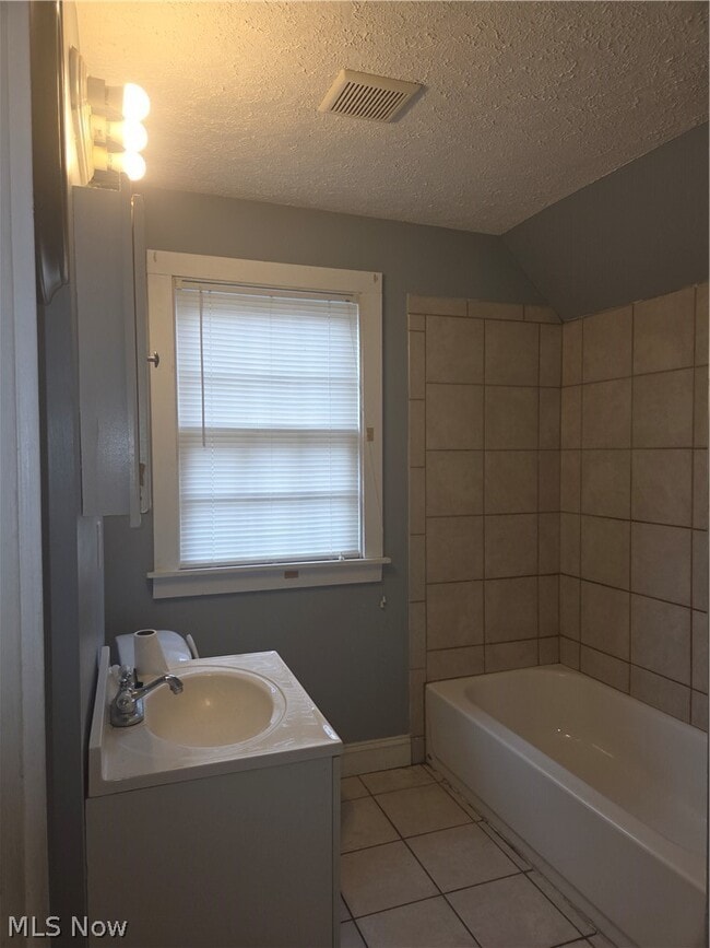 Building Photo - 3609 Normandy Rd
