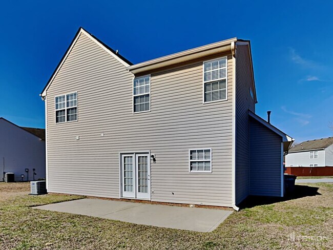 Building Photo - 124 Redstone Ln