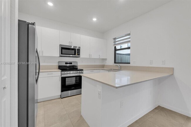 Building Photo - 12871 SW 233rd Terrace