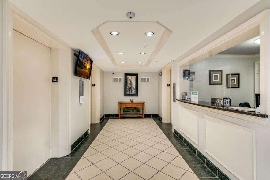 Building Photo - 2479 Peachtree Rd NE