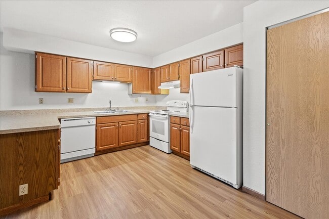 Interior Photo - Morgie Associates LLC (Dousman Apartments)