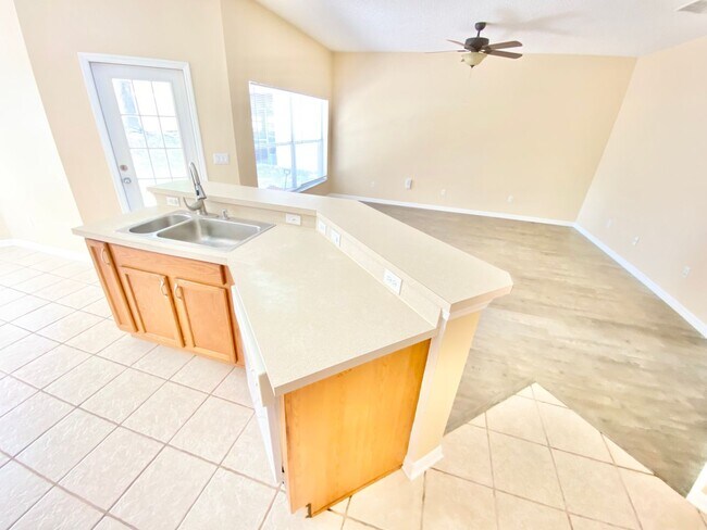 Building Photo - Beautiful Home in Rybolt Reserve in Orlando, Florida!