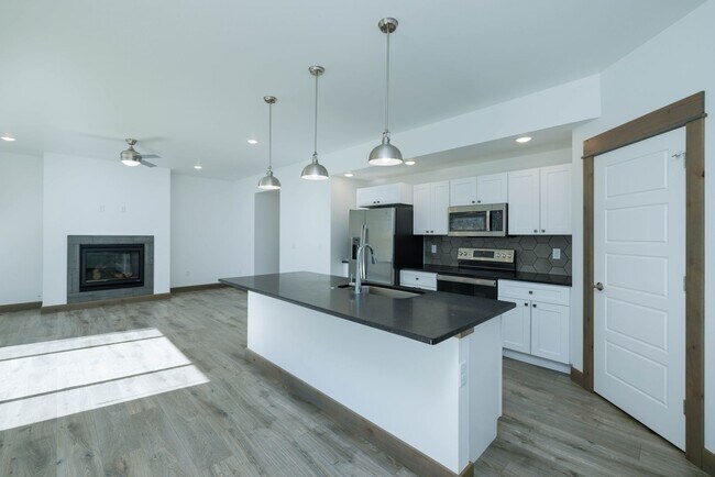 Building Photo - 71 Whiskey Way