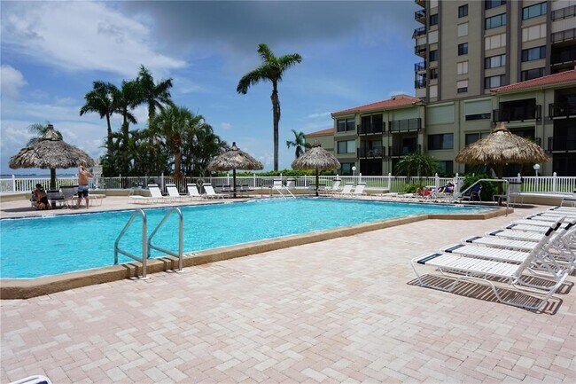 Building Photo - 6322 Palma Del Mar Blvd S
