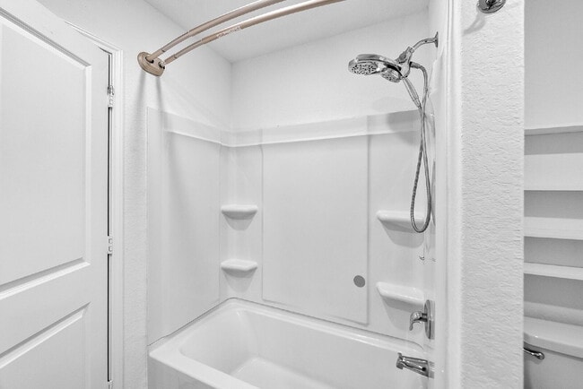 Building Photo - 2 WEEKS FREE RENT with any Lease Signed by June 2026!!!