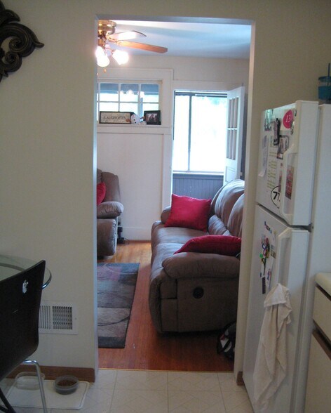 Building Photo - 43 Brighton St