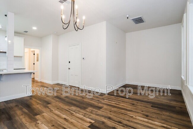 Building Photo - 1106 G St