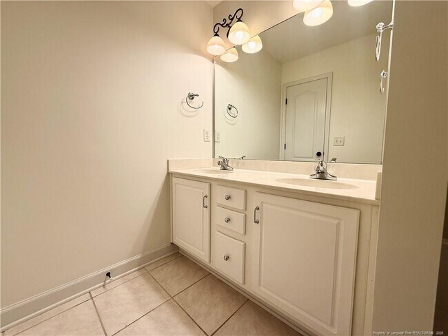 Building Photo - 82 Sonora Dr