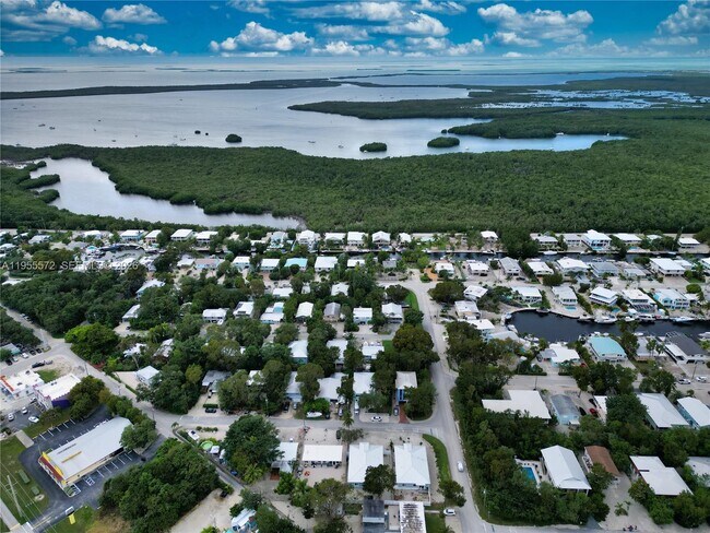 Building Photo - 640 Colson Dr