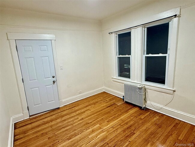 Building Photo - 137 Lake Ave