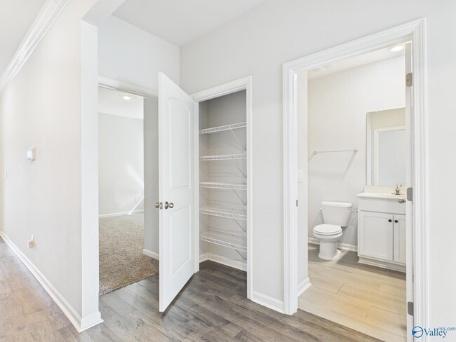 Building Photo - 506 E River Landing Blvd