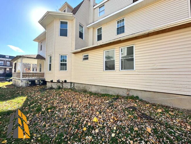 Building Photo - 3004 Clifton Ave