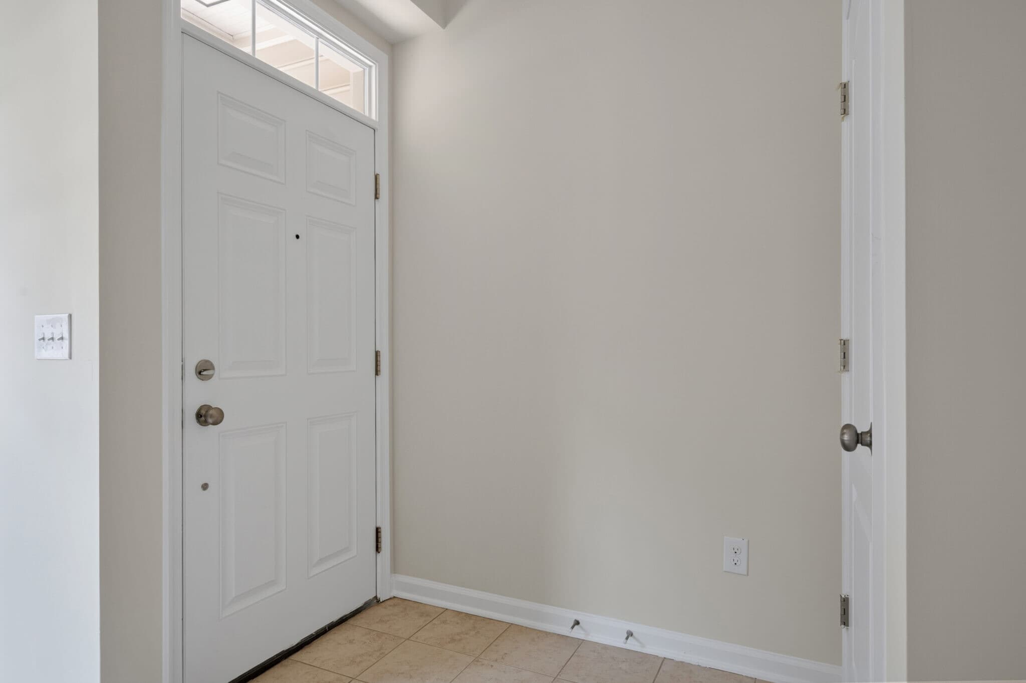 Foyer - 42321 San Juan Ter