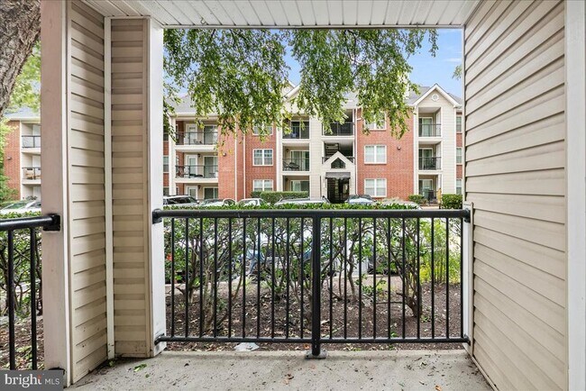 Building Photo - 3303 Wyndham Cir