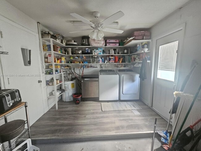 Building Photo - 5010 NW 51st Ct