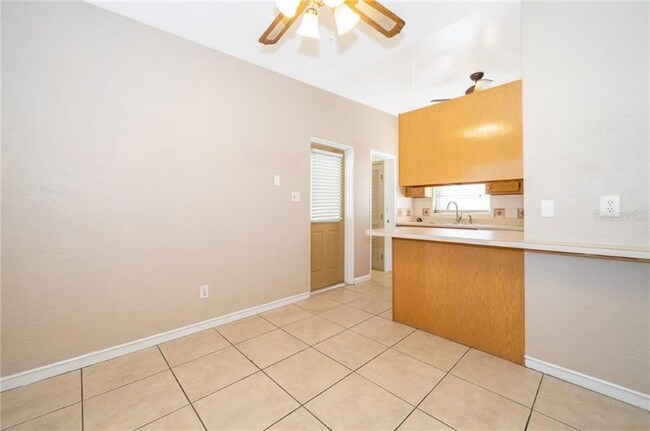 Building Photo - 3504 Lake Margaret Dr