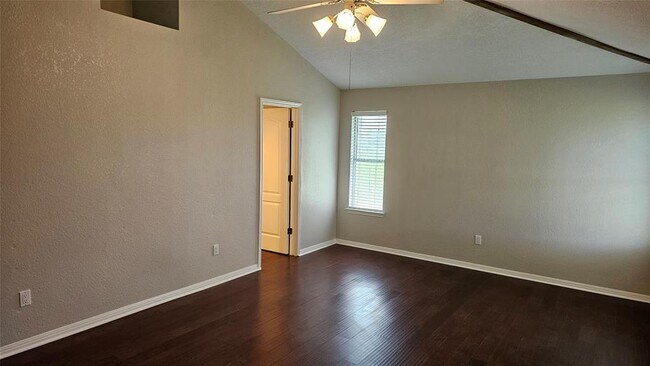 Building Photo - 16 Brenda Ln