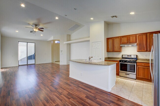 Building Photo - 8113 Slate Falls St