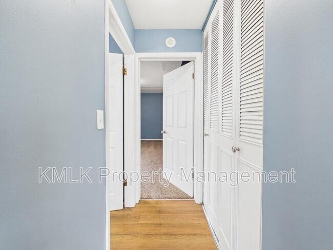 Building Photo - 22 W York St