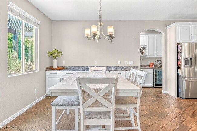 Building Photo - 1129 Via Della Costrella