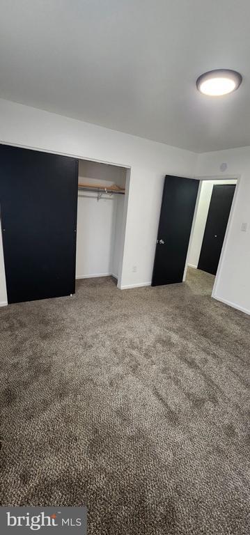 Building Photo - 17 Fairfax Ave