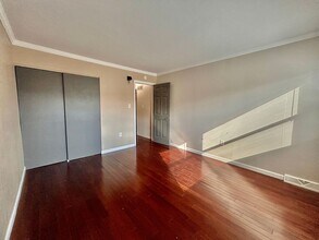 Building Photo - Spacious 4-Bedroom Home in Lancaster