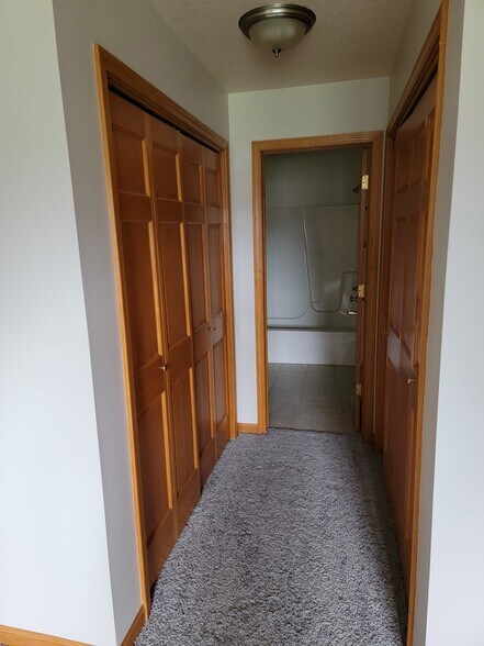 Building Photo - 1180 Cornell Dr