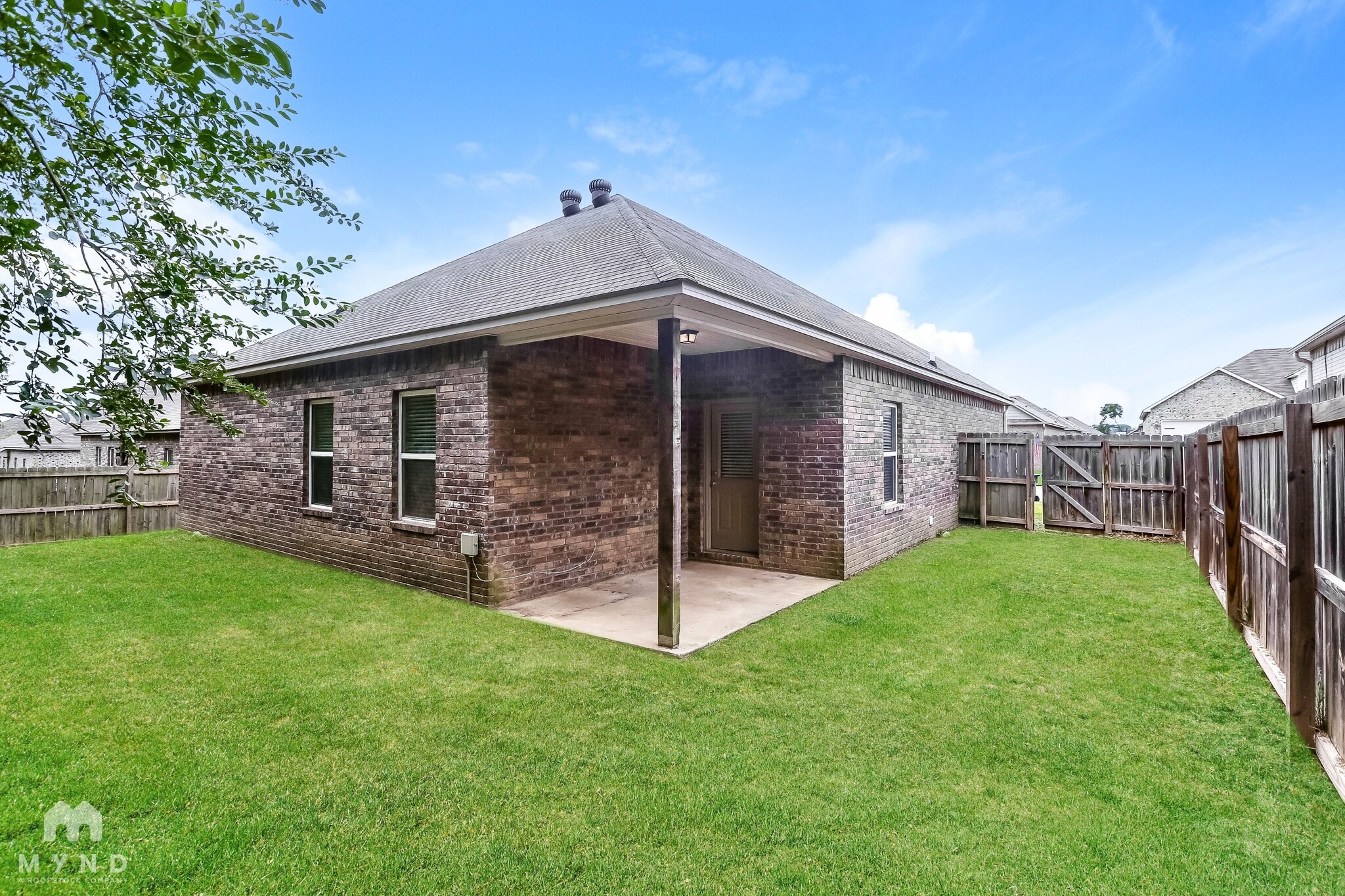 Building Photo - 2240 Mary Alice Dr