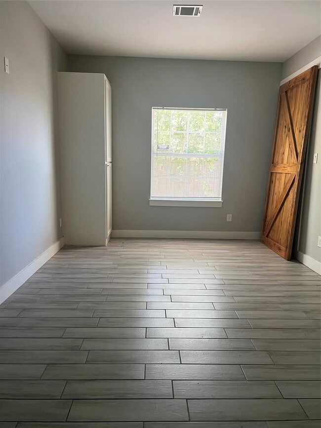 Building Photo - 3521 Toliver St