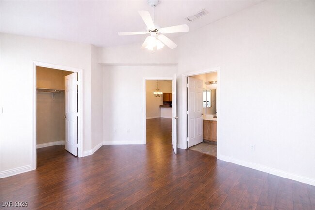 Building Photo - 130 Tapatio St