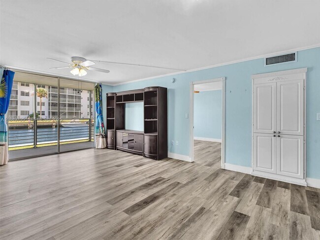 Building Photo - 3600 NE 170th St