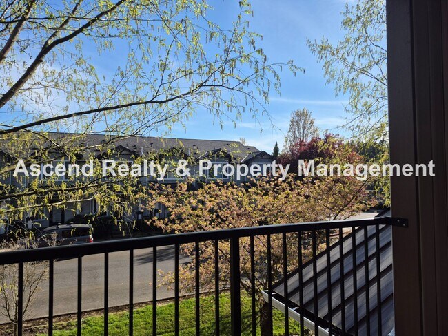 Building Photo - 2Bed/2Bath Tanasbourne Condo Quiet Location MiniSplit AC Assigned Parking Space Water & Garbage I...