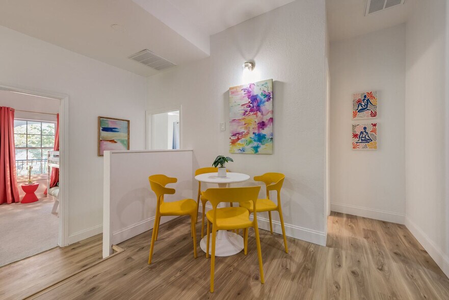 Building Photo - 5624 Eastside Avenue-SI FL2-ID1514808P