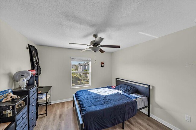 Building Photo - 736 Royal Empress Dr