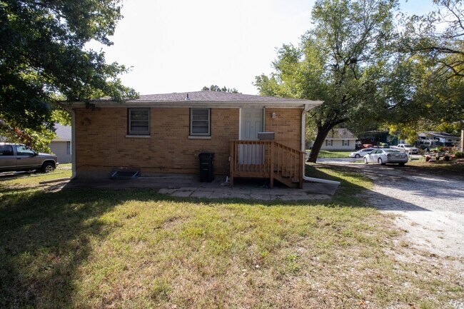 Building Photo - 1403 Lowe St