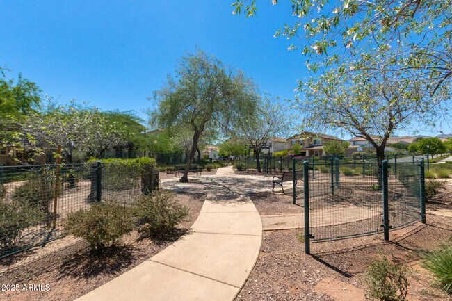 Building Photo - 3142 N Clanton St