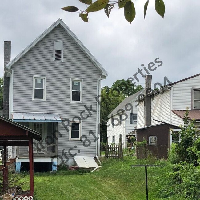 Building Photo - 130 Cole St