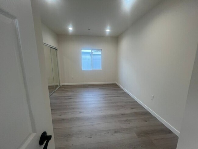 Building Photo - 7317-7321 Garden Grove Avenue